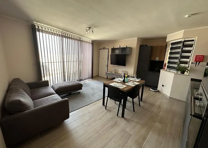 A Brand New Stunning Penthouse With Bbq Area