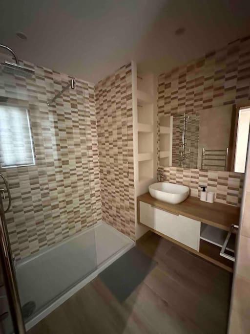 A Brand New Stunning Penthouse With Bbq Area